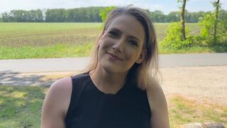 Geiler Outdoor Sex mit der immergeilen Julia Winter