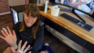 BettDuett will einen geilen Handjob geben