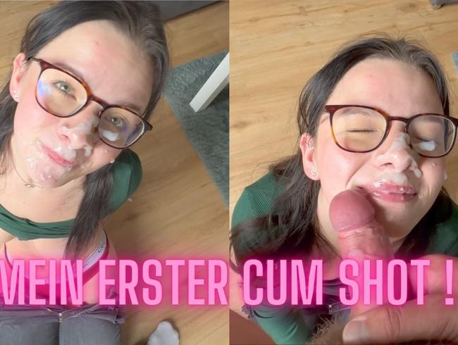 Roxi_black genießt ihre Cumshot Erfahrungen