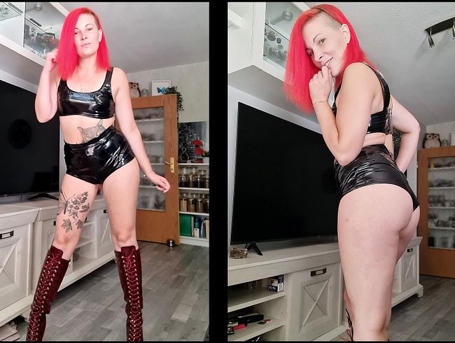 Sunny-Sin zeigt sich in hautengen Latex Dessous