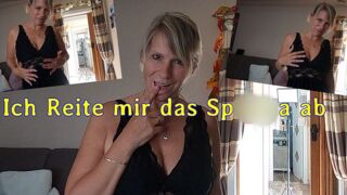 Ich reite ihm das Sperma aus den Eiern (SweetSusiNRW)