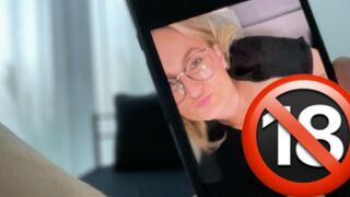 Holly Banks erwischt ihren notgeilen Stiefbruder