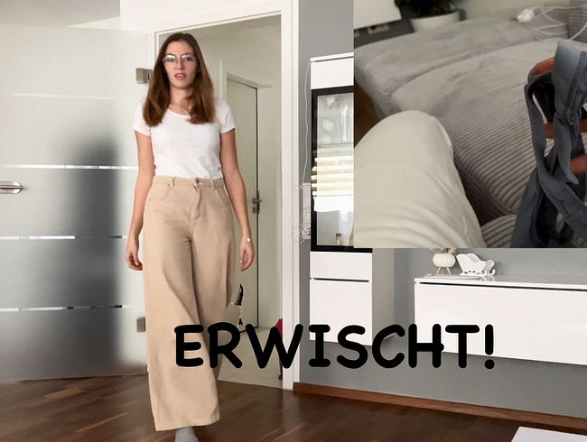 Mitbewohner holt sich auf meine Unterhose einen runter! [Luckylucy18]