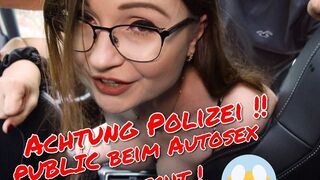 Omg! TINY EMILIY wird beim Autosex von der Polizei überrascht